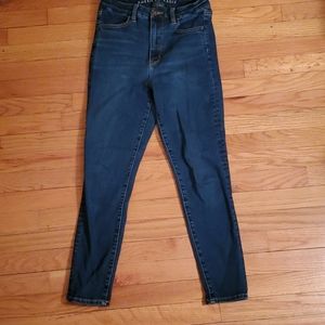 High-waisted American Eagle jean